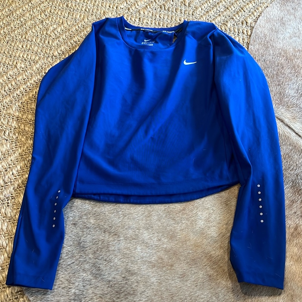 Size M blue Nike cropped athletic sweater